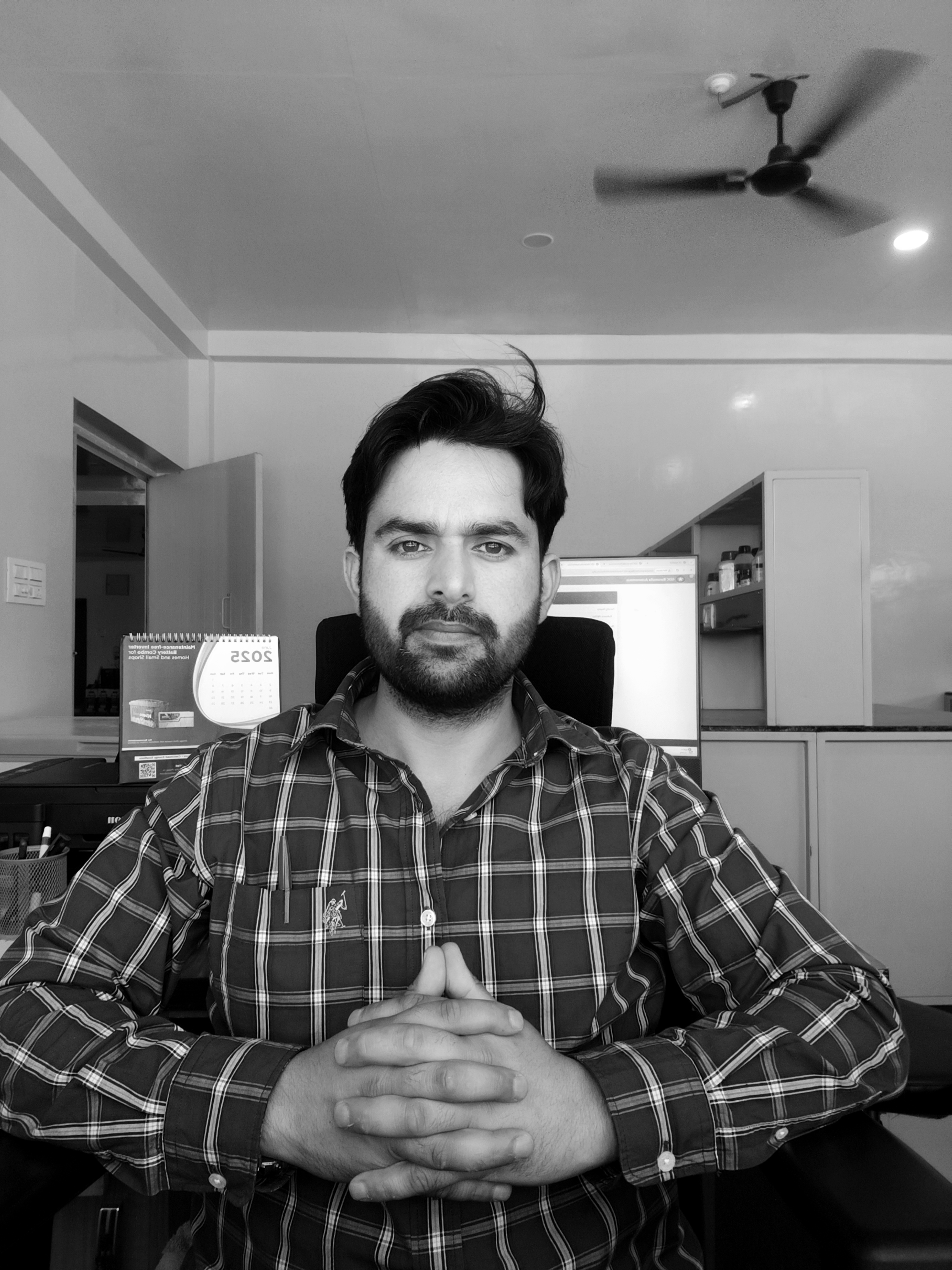 Dr Irfan Maqbool